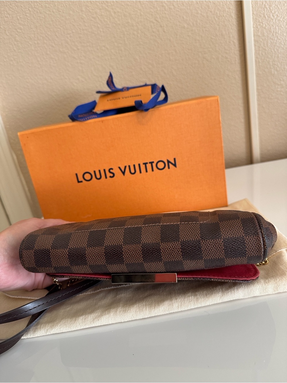 Louis Vuitton Favorite PM - Picture 4 of 13
